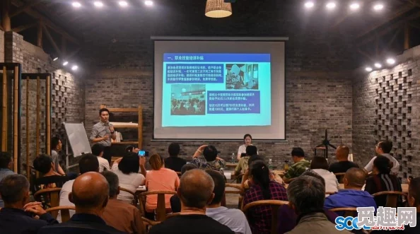 物业维修工老王和林诗诗：携手共度难关，助力小区环境提升与邻里关系改善
