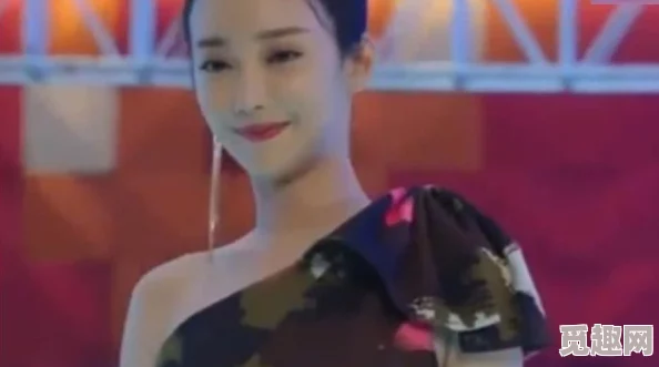 淫欲模特在线播放，许多网友对此表示关注，有人认为这类内容影响青少年心理健康，也有人觉得这是个人选择